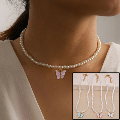 Elegante Perlenkette mit Schmetterling-Anhänger